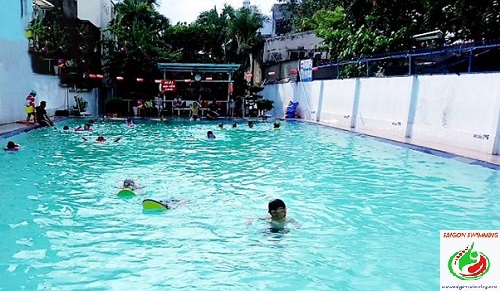 Khóa dạy bơi dành cho trẻ nhỏ tại Hồ Bơi Đạt Đức